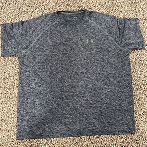 Under Armour “loose” heatgear tee Blue size XL